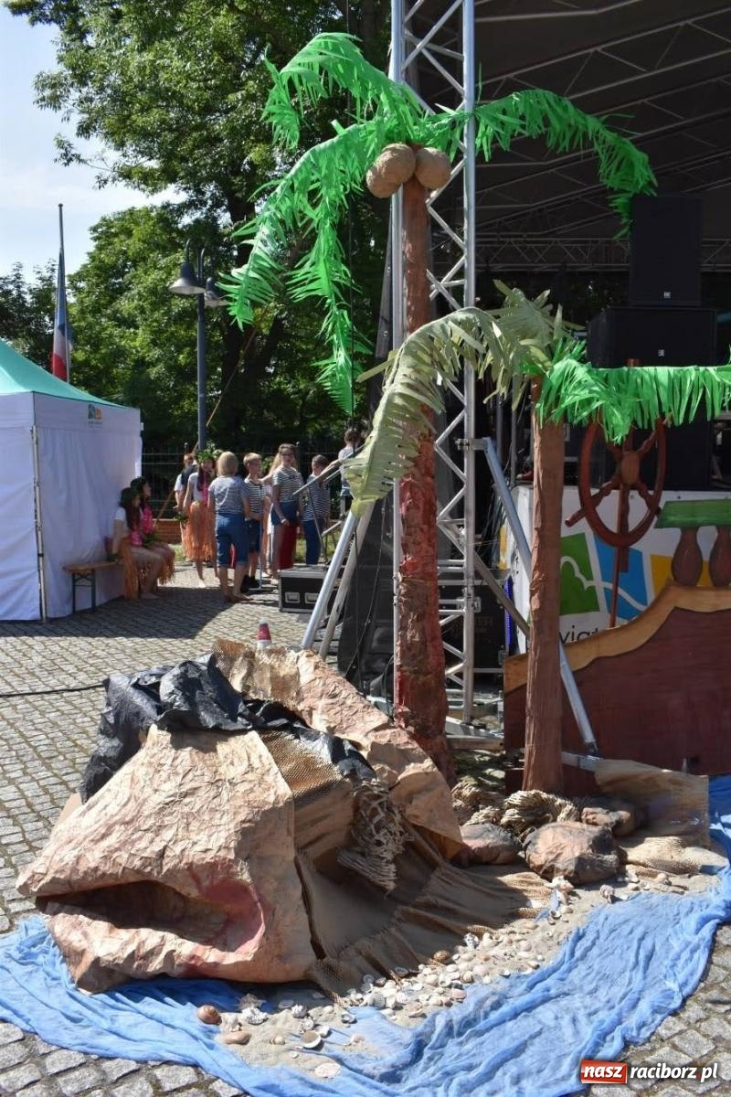 Zdjęcie w galerii na portalu naszraciborz.pl: Dziesiątka i przyjaciele na raciborskim zamku [FOTO i WIDEO] wiadomości z regionu