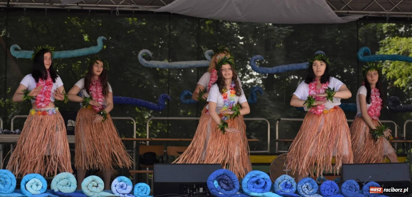 Zdjęcie w galerii na portalu naszraciborz.pl: Dziesiątka i przyjaciele na raciborskim zamku [FOTO i WIDEO] wiadomości z regionu