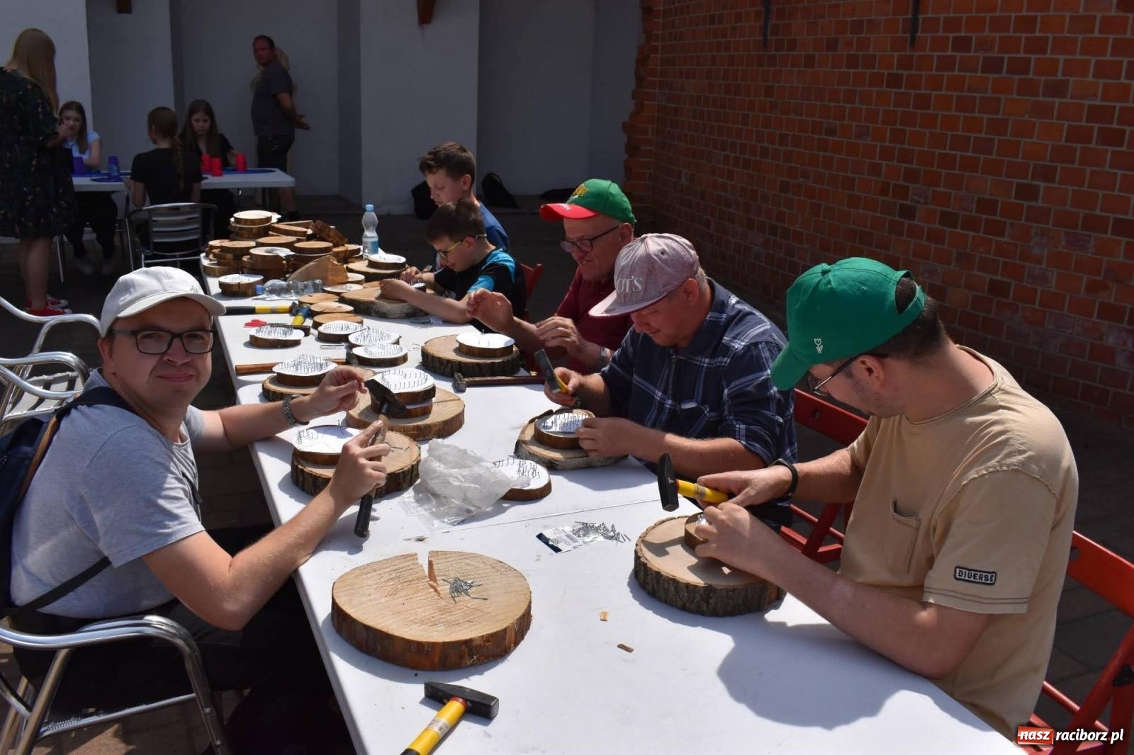 Zdjęcie w galerii na portalu naszraciborz.pl: Dziesiątka i przyjaciele na raciborskim zamku [FOTO i WIDEO] wiadomości z regionu