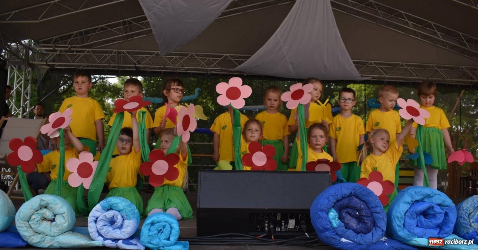 Zdjęcie w galerii na portalu naszraciborz.pl: Dziesiątka i przyjaciele na raciborskim zamku [FOTO i WIDEO] wiadomości z regionu