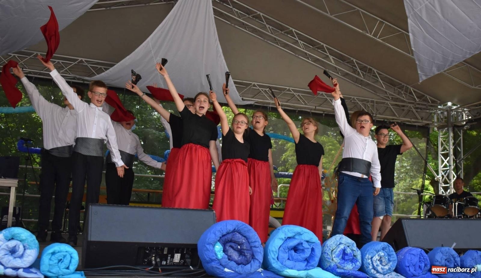 Zdjęcie w galerii na portalu naszraciborz.pl: Dziesiątka i przyjaciele na raciborskim zamku [FOTO i WIDEO] wiadomości z regionu