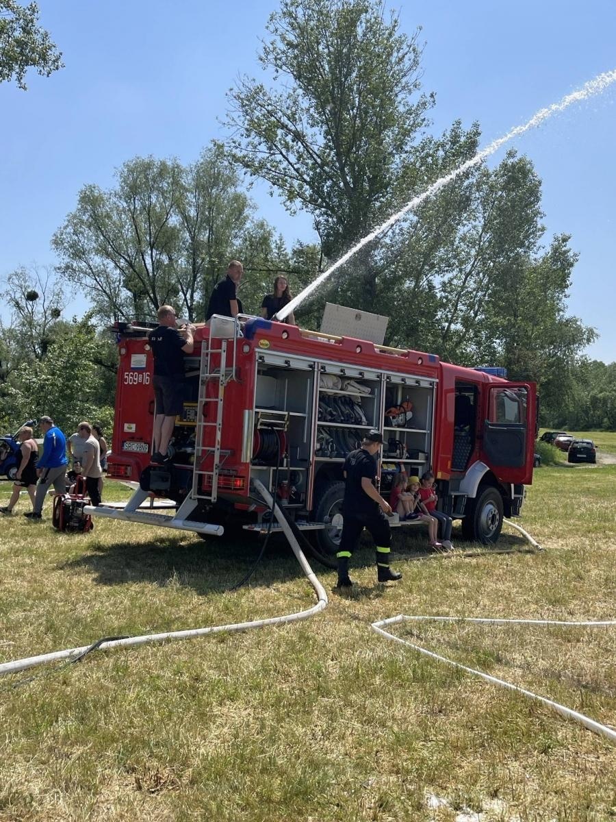 Zdjęcie w galerii na portalu naszraciborz.pl: Wędkarski festyn z okazji Dnia Dziecka [FOTO] wiadomości z regionu