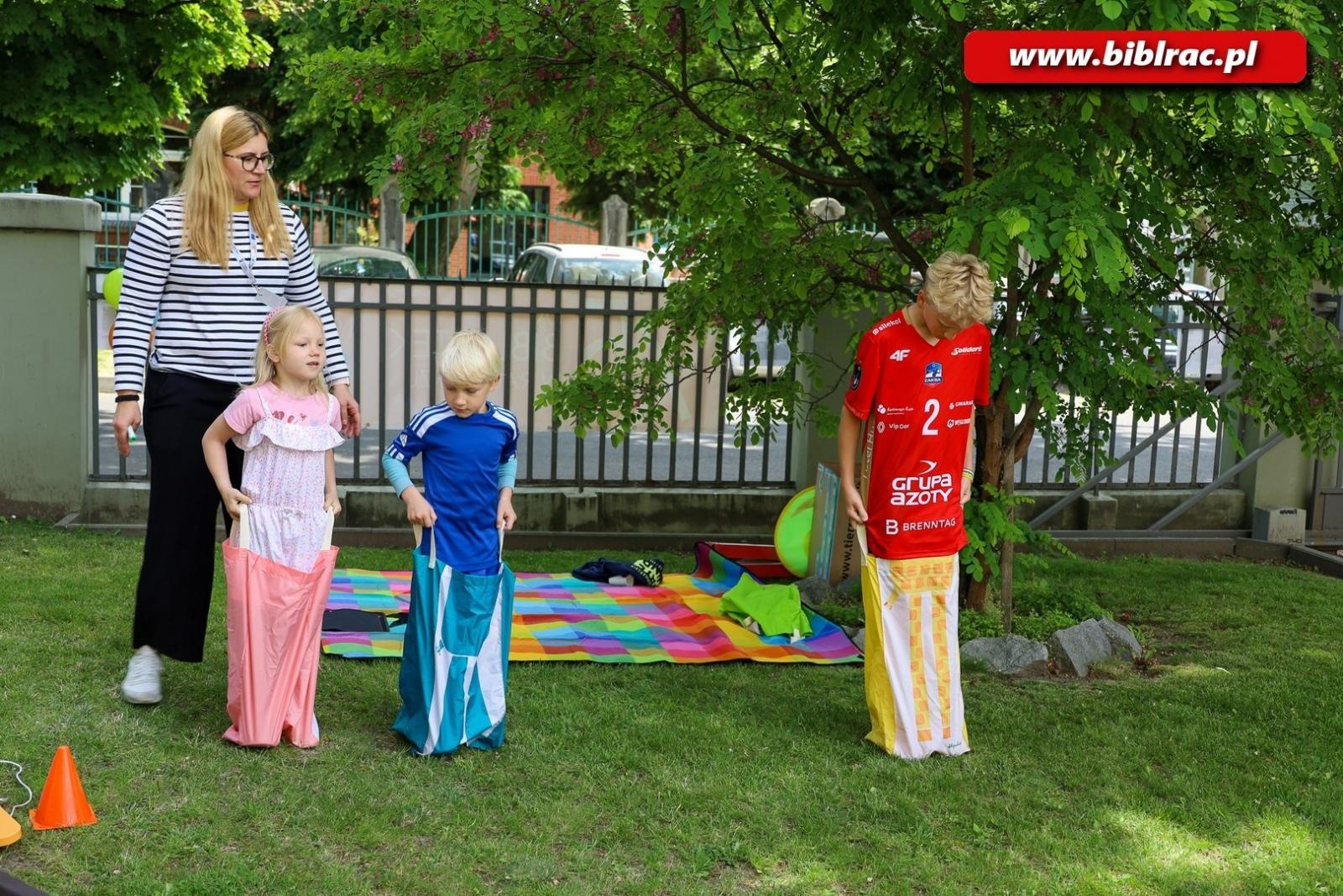 Zdjęcie w galerii na portalu naszraciborz.pl: Dzień Dziecka z raciborską książnicą wiadomości z regionu