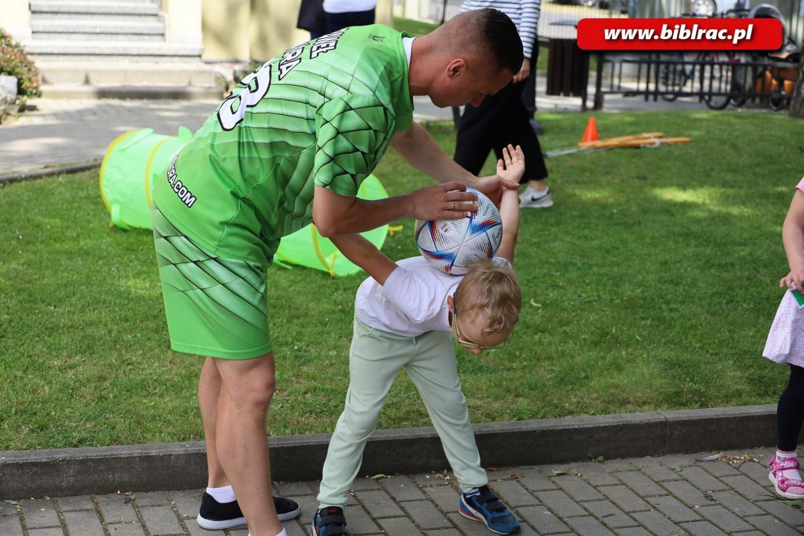 Zdjęcie w galerii na portalu naszraciborz.pl: Dzień Dziecka z raciborską książnicą wiadomości z regionu