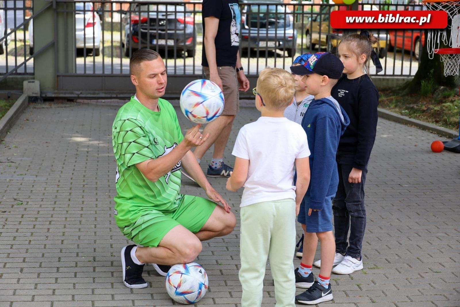 Zdjęcie w galerii na portalu naszraciborz.pl: Dzień Dziecka z raciborską książnicą wiadomości z regionu