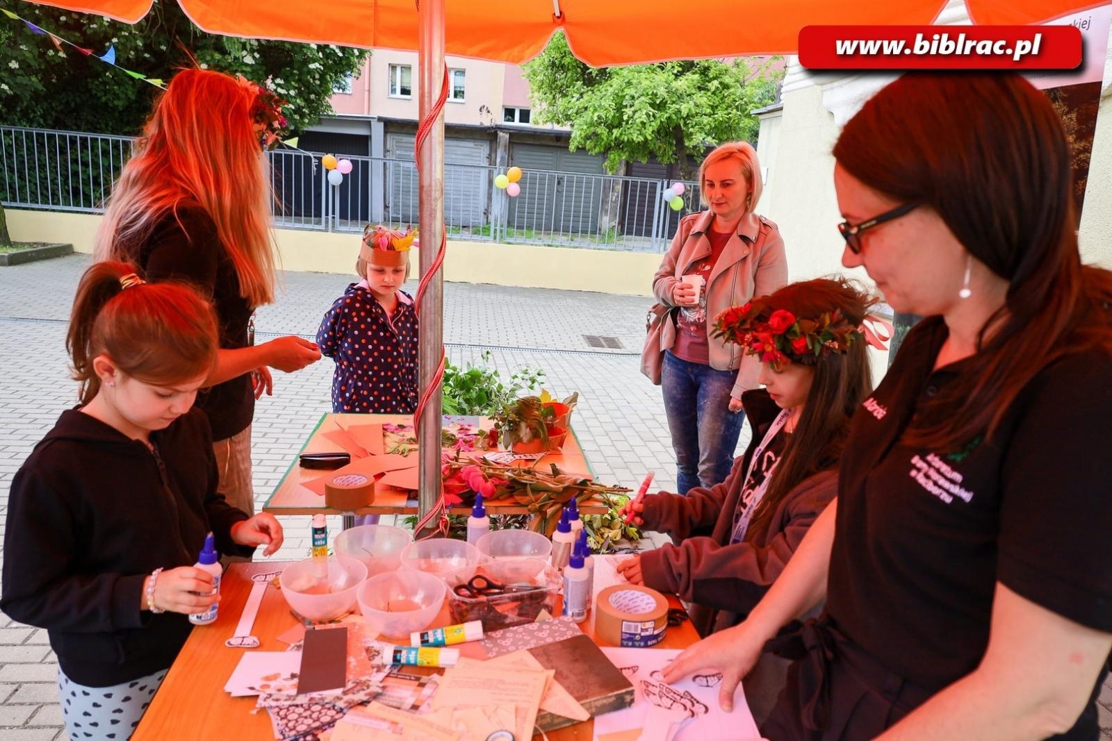 Zdjęcie w galerii na portalu naszraciborz.pl: Dzień Dziecka z raciborską książnicą wiadomości z regionu