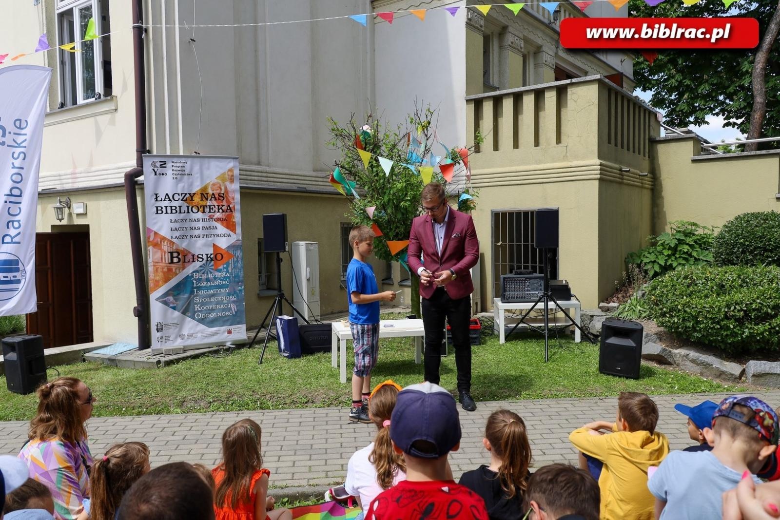 Zdjęcie w galerii na portalu naszraciborz.pl: Dzień Dziecka z raciborską książnicą wiadomości z regionu