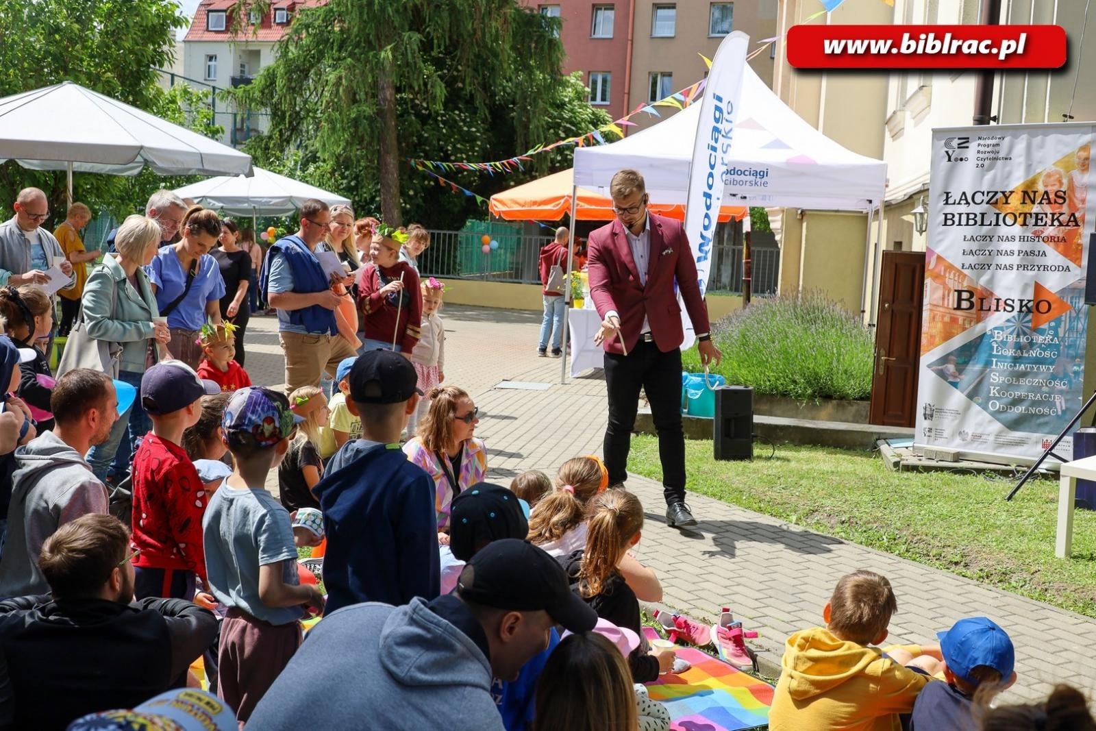 Zdjęcie w galerii na portalu naszraciborz.pl: Dzień Dziecka z raciborską książnicą wiadomości z regionu