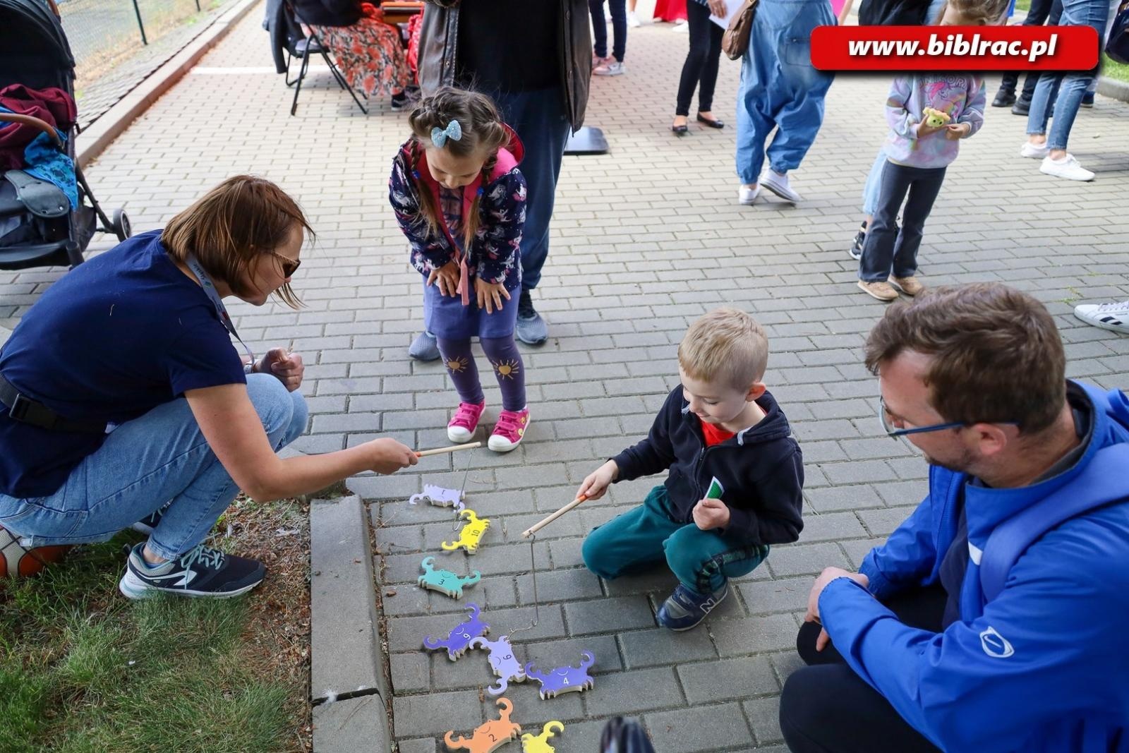 Zdjęcie w galerii na portalu naszraciborz.pl: Dzień Dziecka z raciborską książnicą wiadomości z regionu