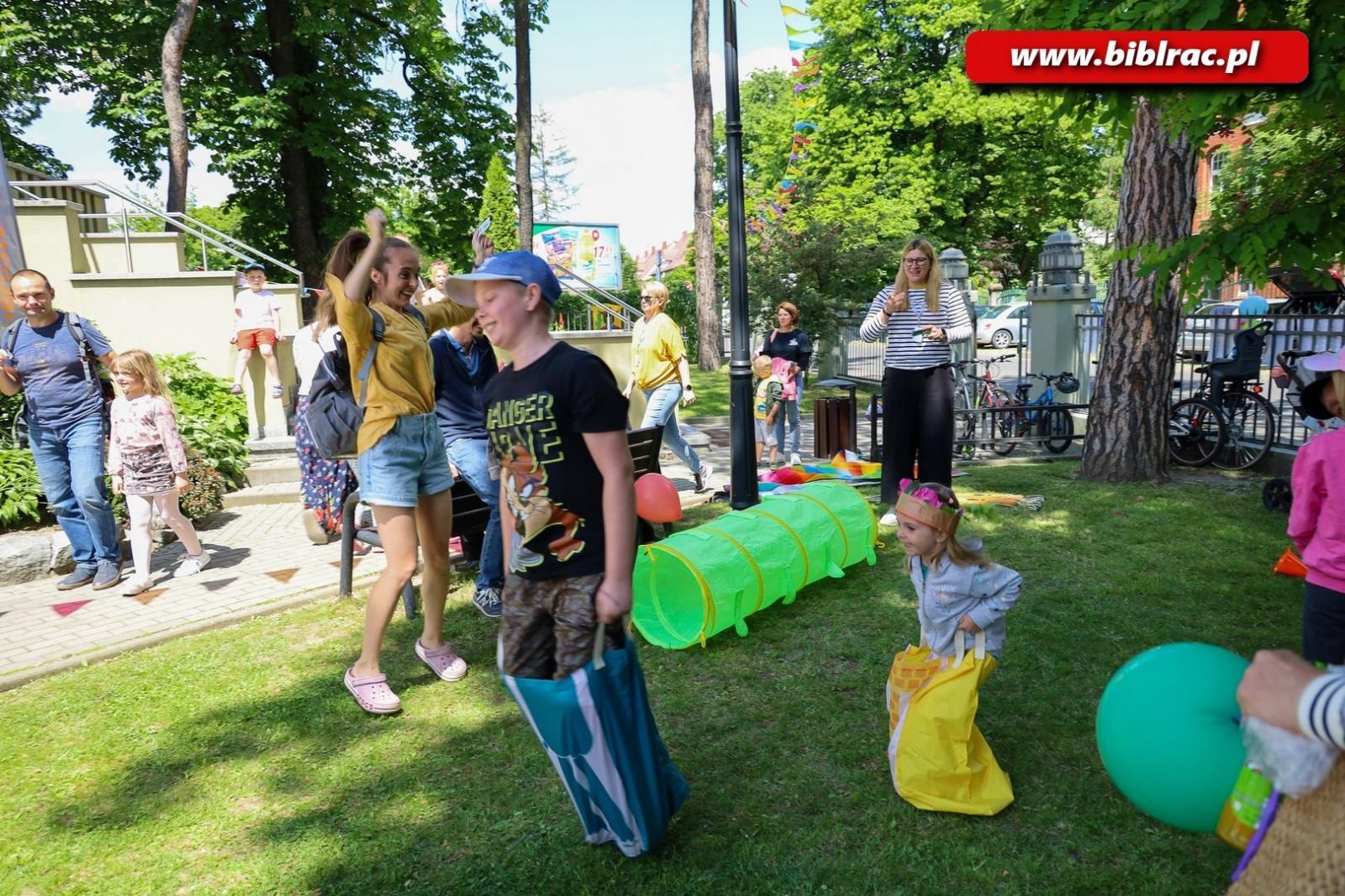 Zdjęcie w galerii na portalu naszraciborz.pl: Dzień Dziecka z raciborską książnicą wiadomości z regionu