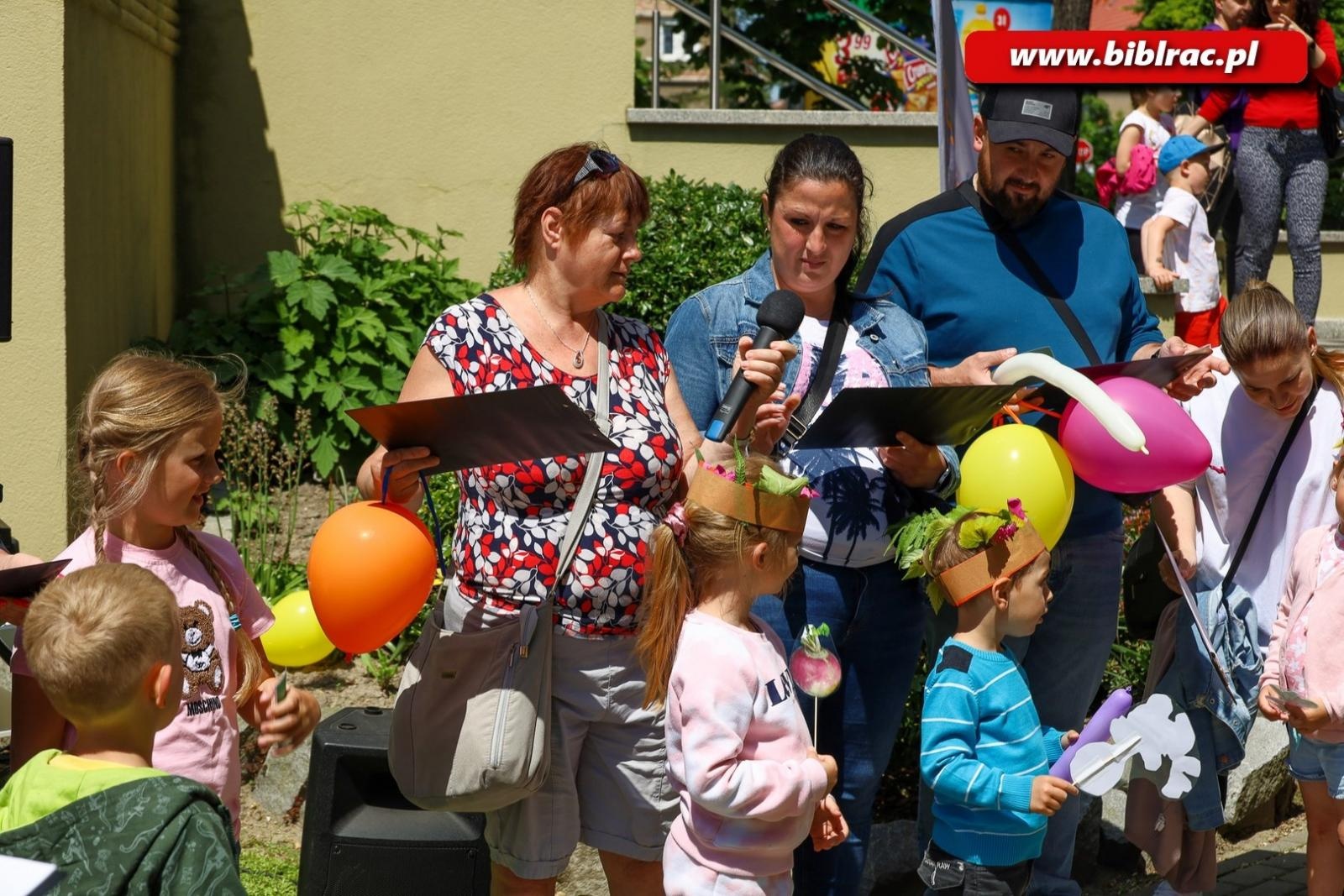Zdjęcie w galerii na portalu naszraciborz.pl: Dzień Dziecka z raciborską książnicą wiadomości z regionu