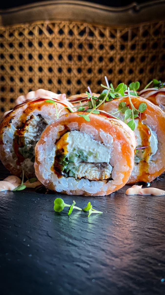 Zdjęcie w galerii na portalu naszraciborz.pl: Takie kolorowe kulinarne cudeńka można zamówić w Raciborzu wiadomości z regionu