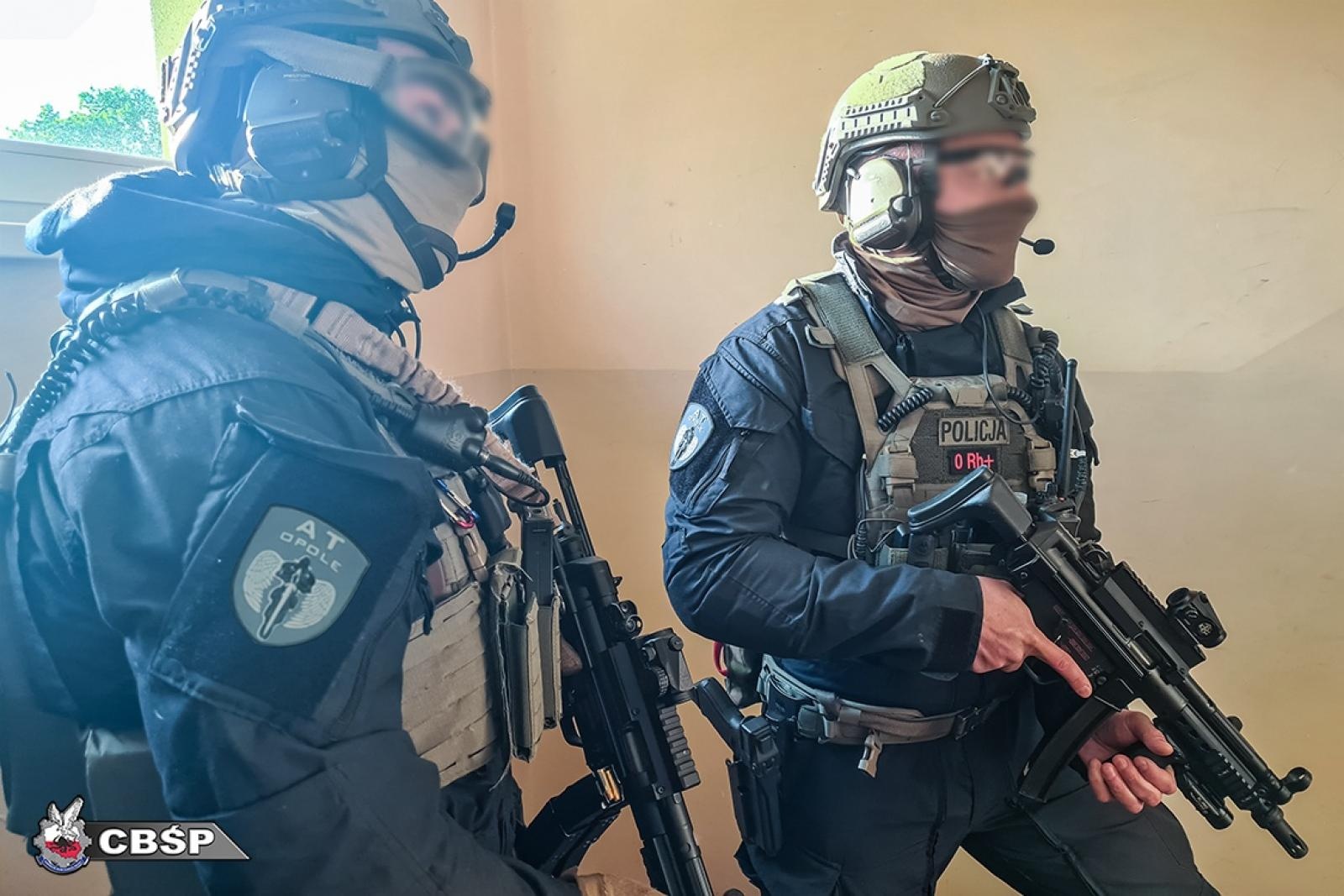 Zdjęcie w galerii na portalu naszraciborz.pl: CBŚP uderzyła w gang związany z pseudokibicami wiadomości z regionu