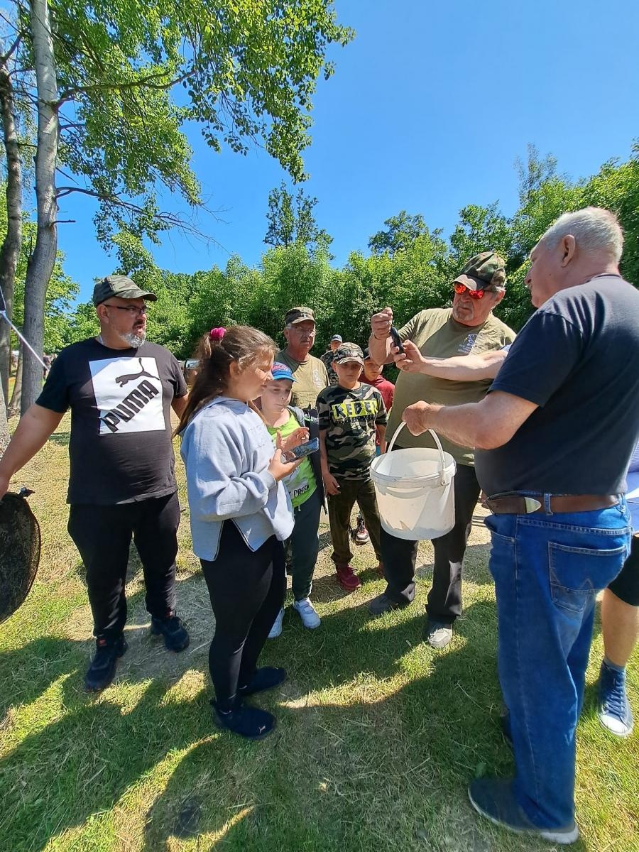 Zdjęcie w galerii na portalu naszraciborz.pl: Dzień Dziecka na łowisku. Zawody wędkarskie w Oborze wiadomości z regionu