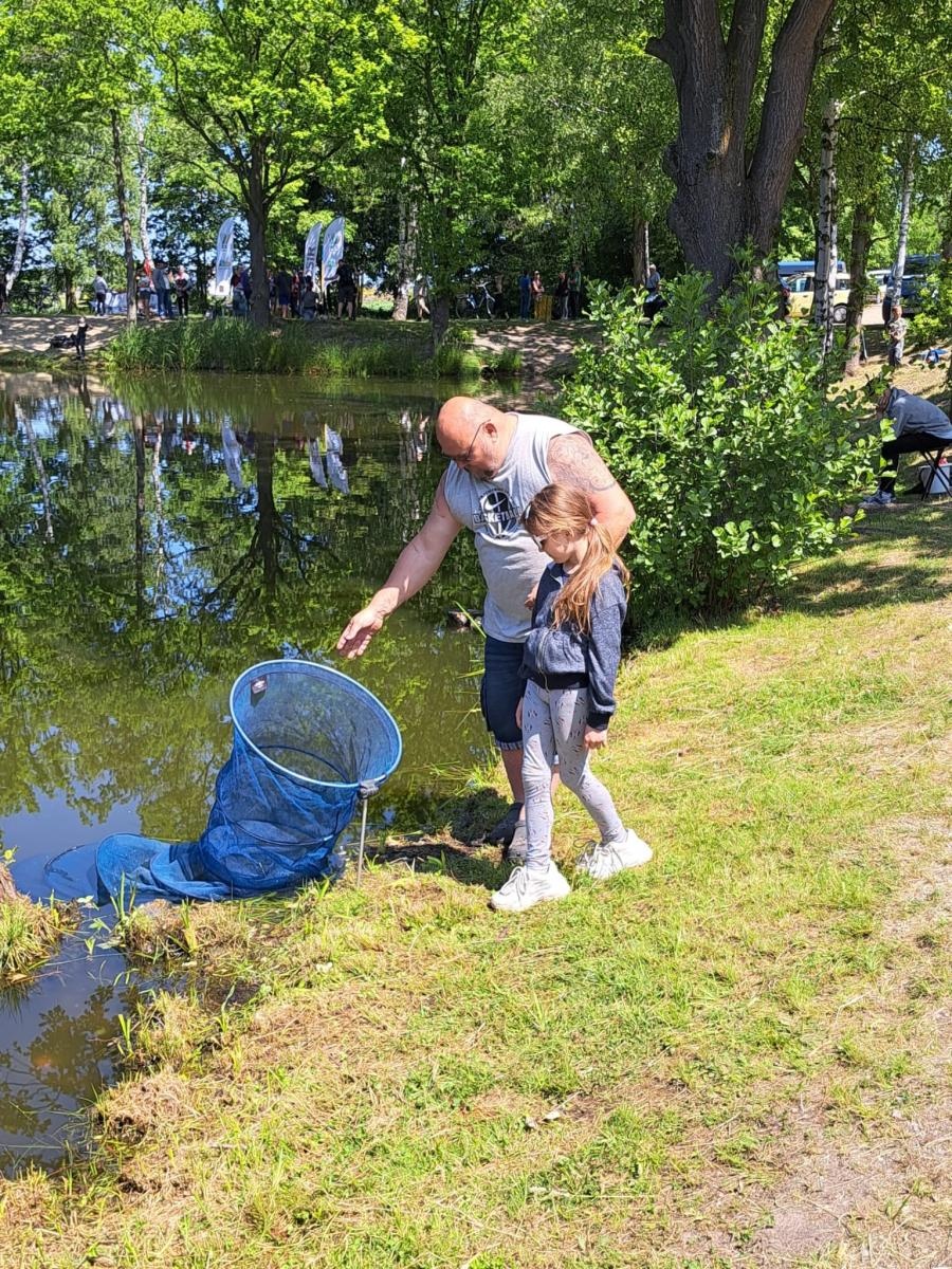 Zdjęcie w galerii na portalu naszraciborz.pl: Dzień Dziecka na łowisku. Zawody wędkarskie w Oborze wiadomości z regionu