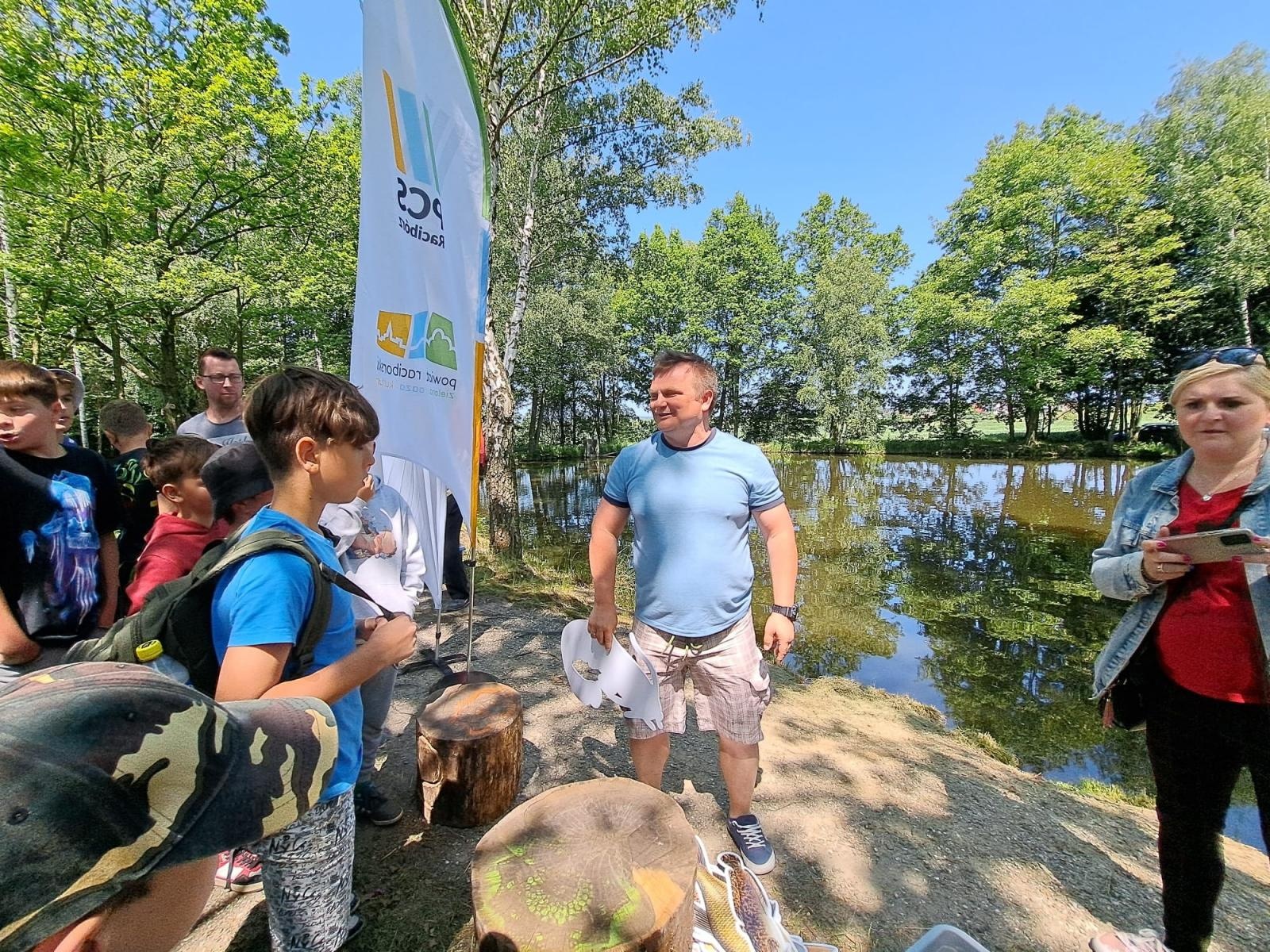 Zdjęcie w galerii na portalu naszraciborz.pl: Dzień Dziecka na łowisku. Zawody wędkarskie w Oborze wiadomości z regionu