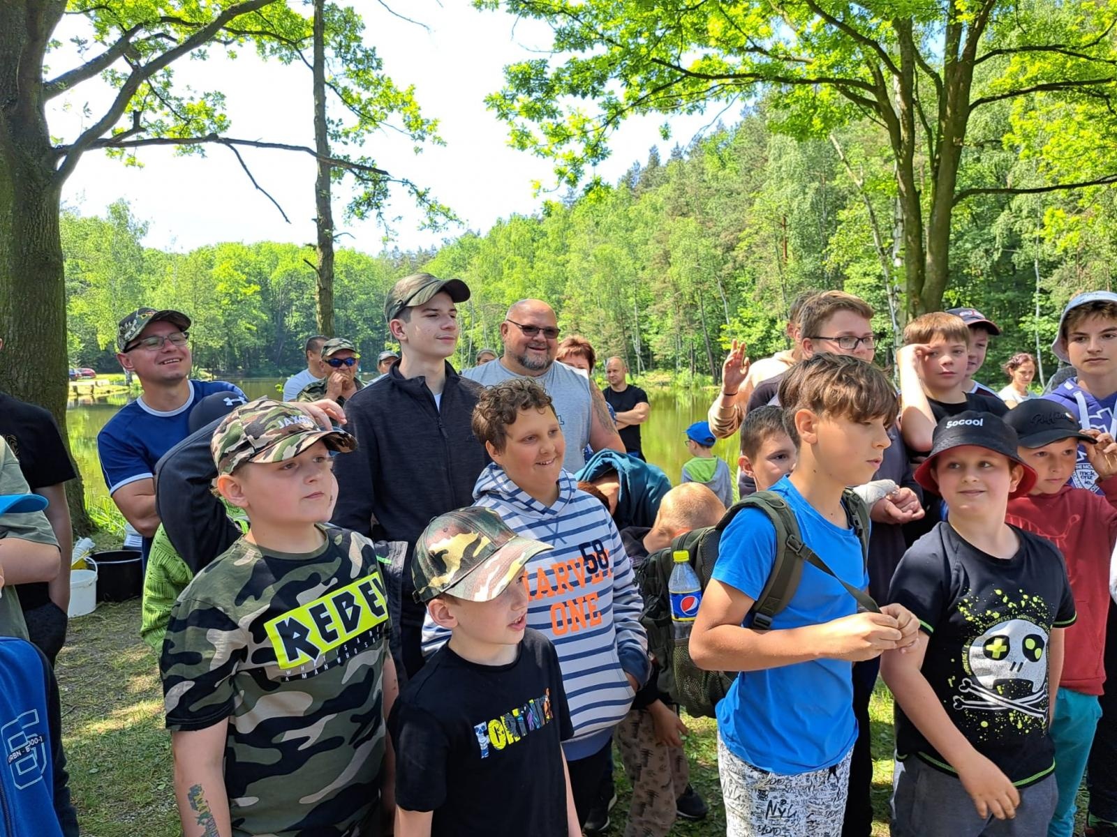 Zdjęcie w galerii na portalu naszraciborz.pl: Dzień Dziecka na łowisku. Zawody wędkarskie w Oborze wiadomości z regionu
