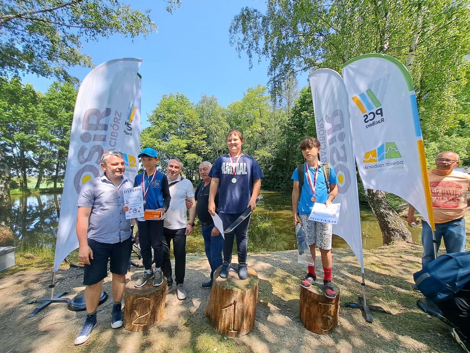 Zdjęcie w galerii na portalu naszraciborz.pl: Dzień Dziecka na łowisku. Zawody wędkarskie w Oborze wiadomości z regionu