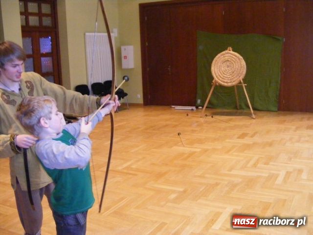 Zdjęcie w galerii na portalu naszraciborz.pl: Miecze, tańce i pisanie gęsim piórem...  wiadomości z regionu