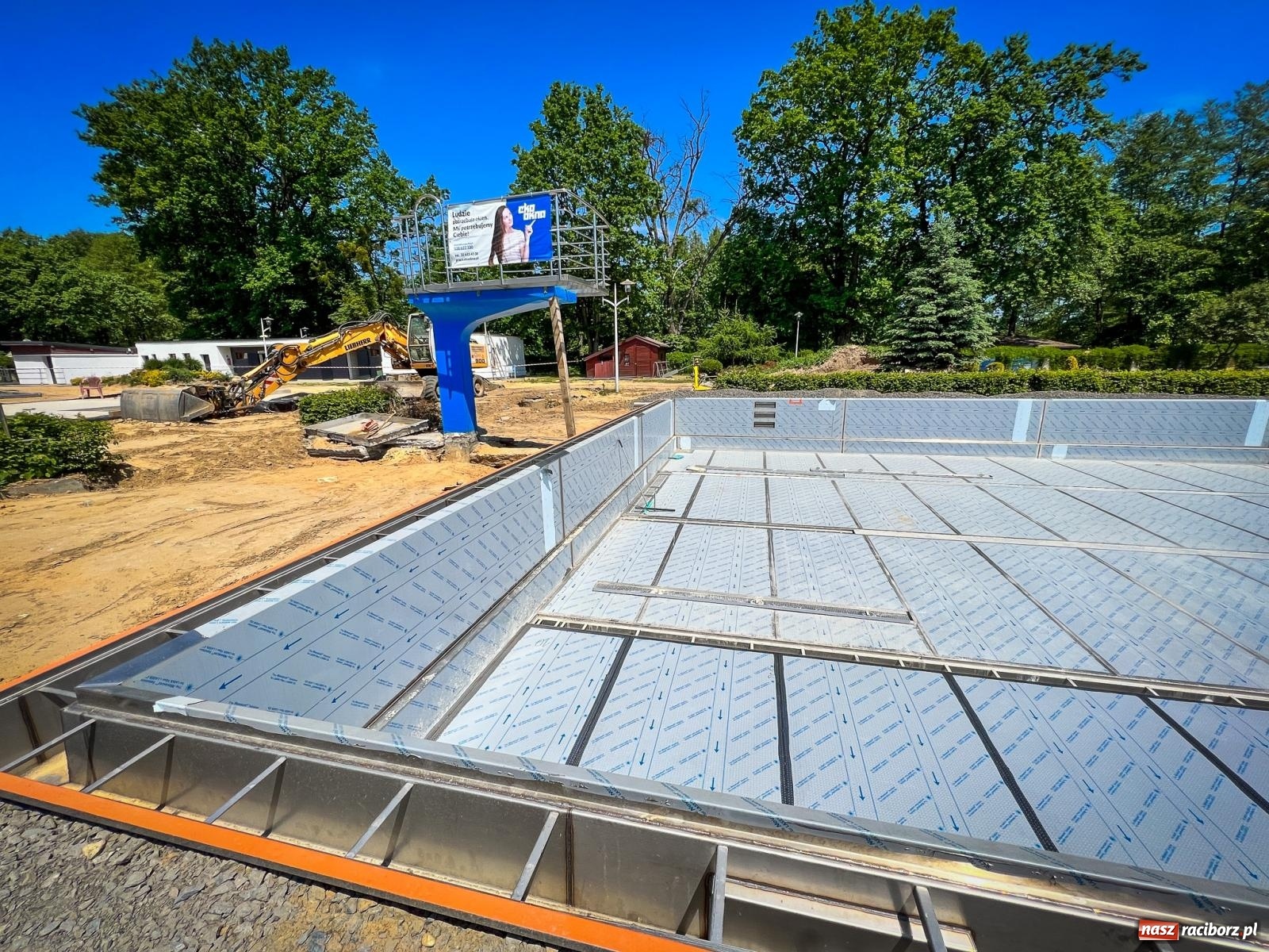 Zdjęcie w galerii na portalu naszraciborz.pl: W szymocickim AquaBraxie finiszuje budowa nowego basenu [FOTO] wiadomości z regionu