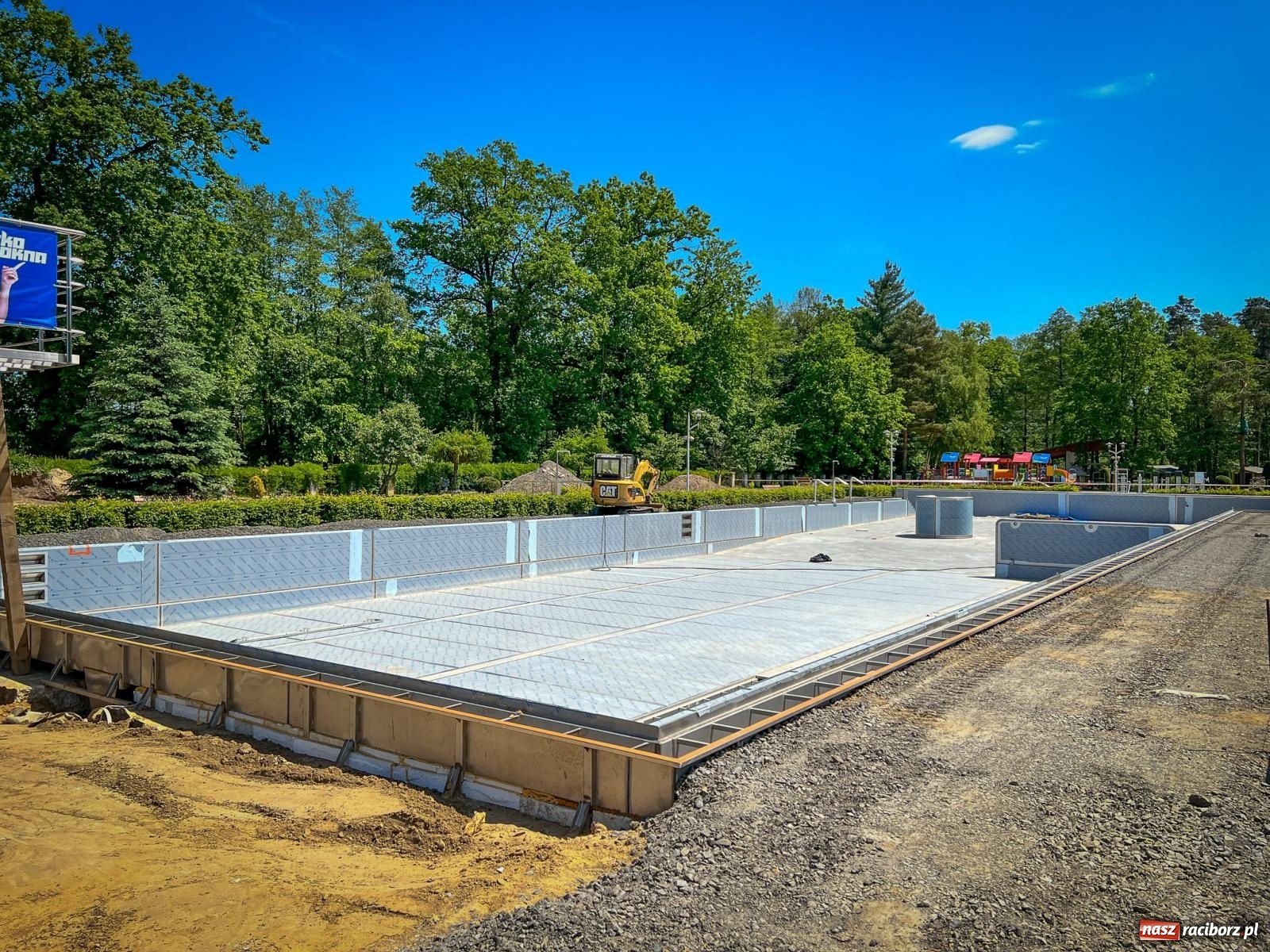 Zdjęcie w galerii na portalu naszraciborz.pl: W szymocickim AquaBraxie finiszuje budowa nowego basenu [FOTO] wiadomości z regionu