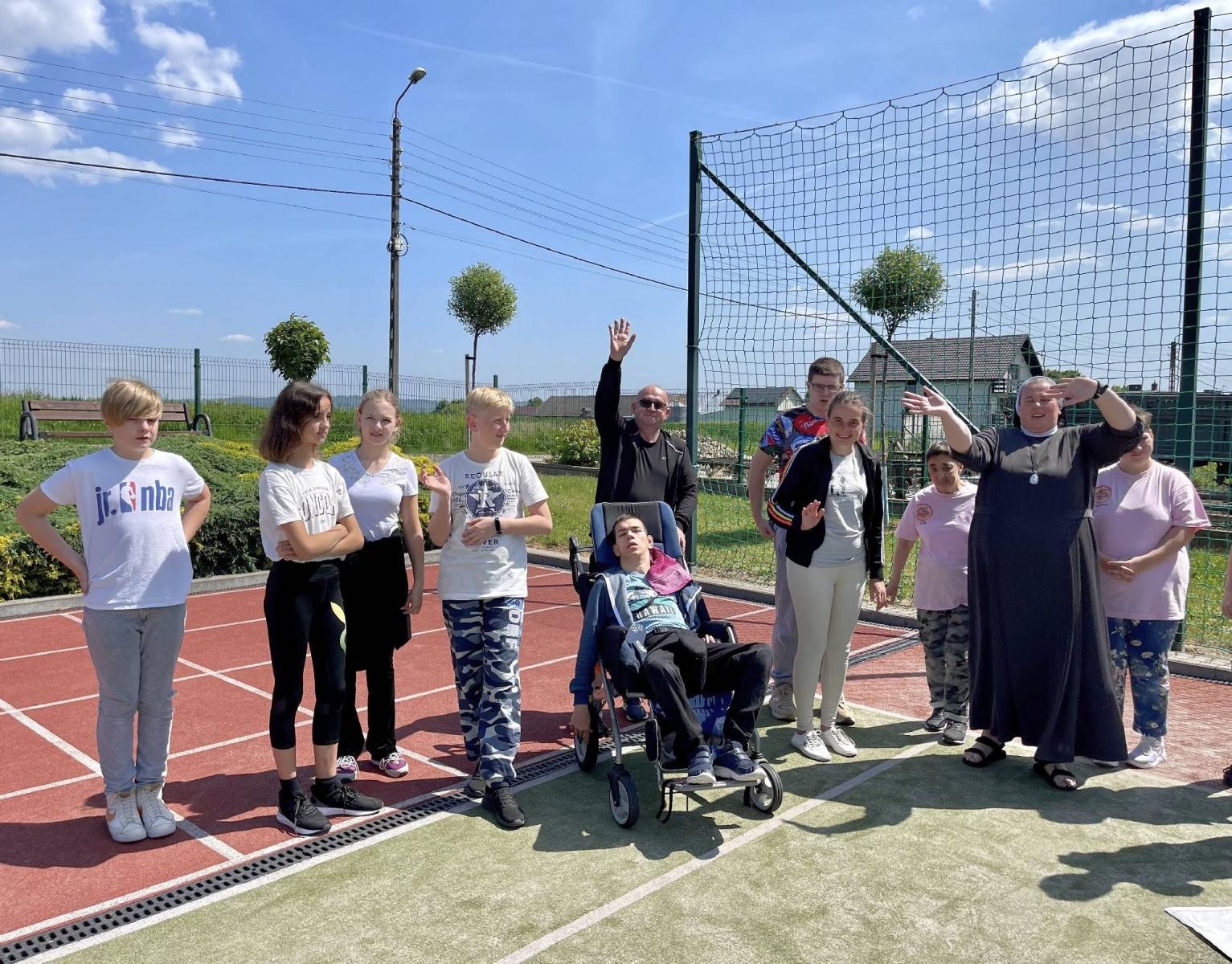 Zdjęcie w galerii na portalu naszraciborz.pl: Dzień Wdzięczności w Szkole Podstawowej w Bieńkowicach wiadomości z regionu