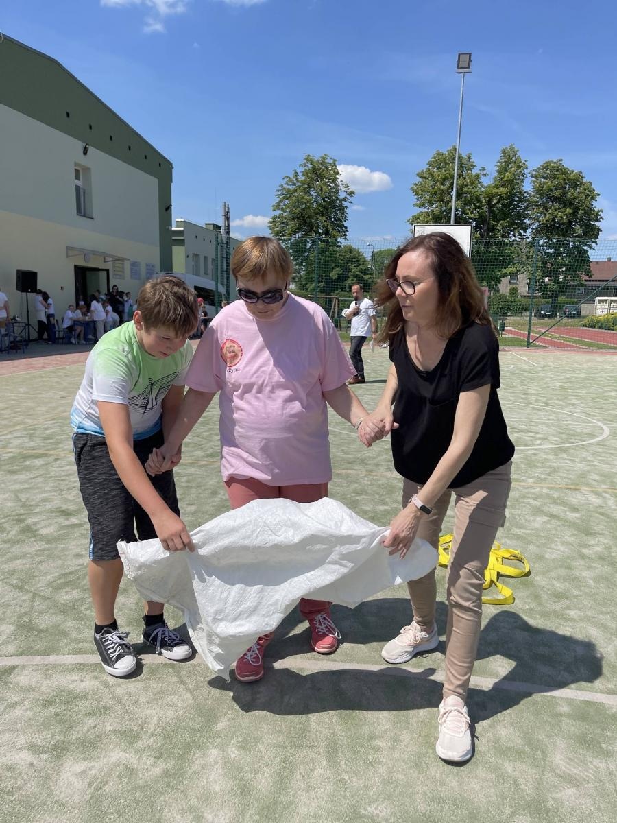 Zdjęcie w galerii na portalu naszraciborz.pl: Dzień Wdzięczności w Szkole Podstawowej w Bieńkowicach wiadomości z regionu