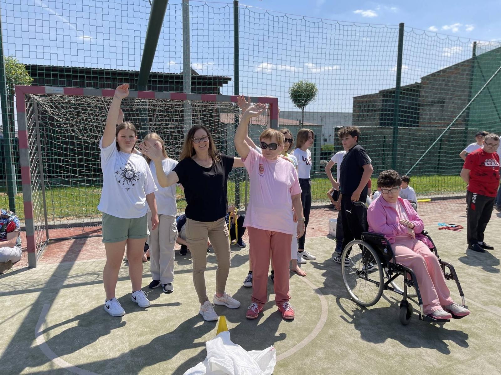 Zdjęcie w galerii na portalu naszraciborz.pl: Dzień Wdzięczności w Szkole Podstawowej w Bieńkowicach wiadomości z regionu