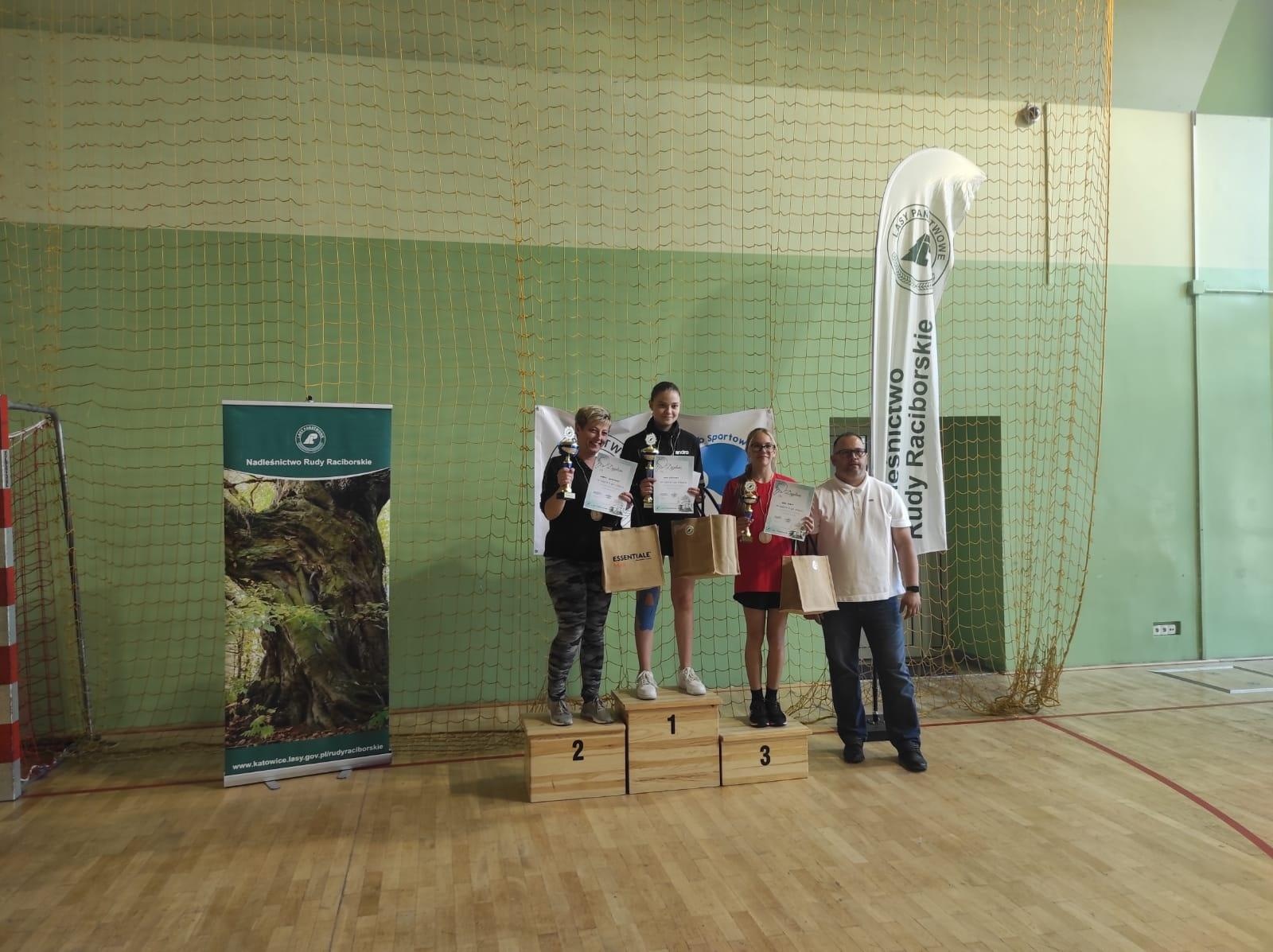 Zdjęcie w galerii na portalu naszraciborz.pl: Sportowa Natura - tenisowe zmagania w Kuźni Raciborskiej wiadomości z regionu