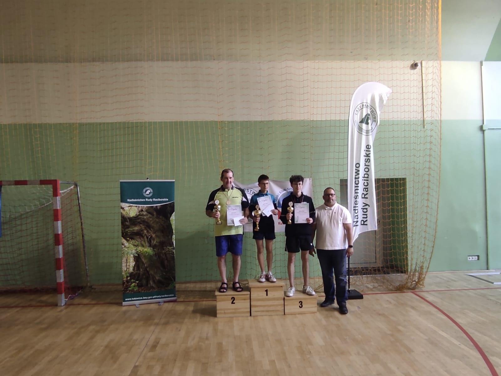 Zdjęcie w galerii na portalu naszraciborz.pl: Sportowa Natura - tenisowe zmagania w Kuźni Raciborskiej wiadomości z regionu