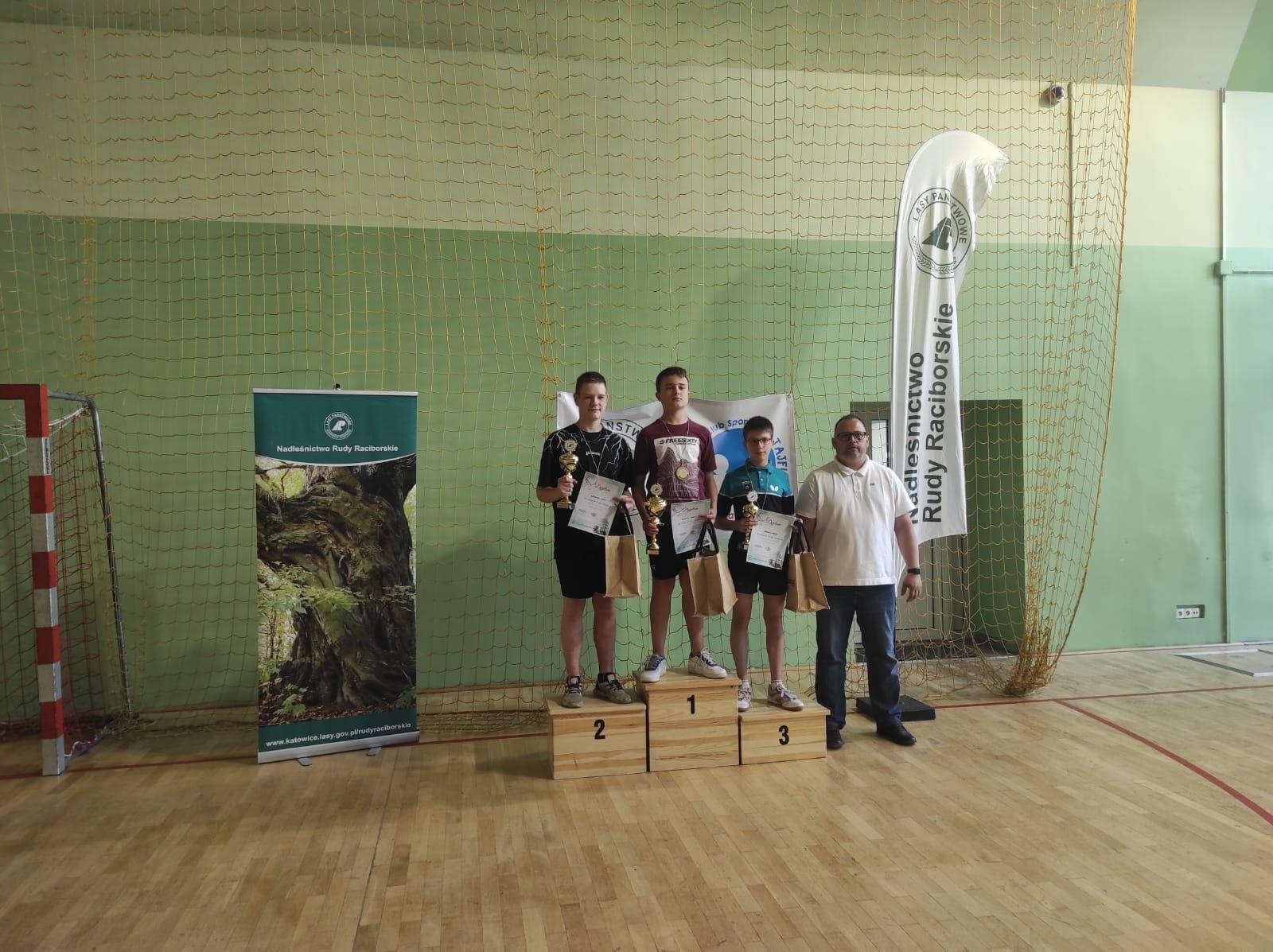 Zdjęcie w galerii na portalu naszraciborz.pl: Sportowa Natura - tenisowe zmagania w Kuźni Raciborskiej wiadomości z regionu