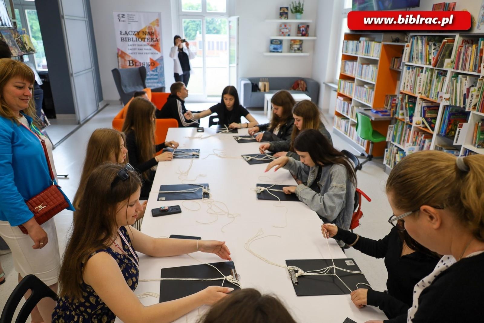 Zdjęcie w galerii na portalu naszraciborz.pl: Młodzież z ukraińskiej Tyśmenicy gości w Raciborzu wiadomości z regionu