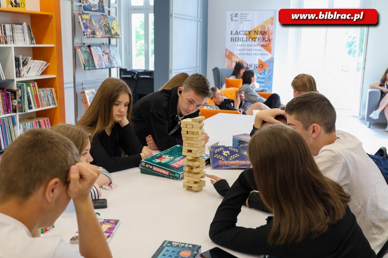 Zdjęcie w galerii na portalu naszraciborz.pl: Młodzież z ukraińskiej Tyśmenicy gości w Raciborzu wiadomości z regionu