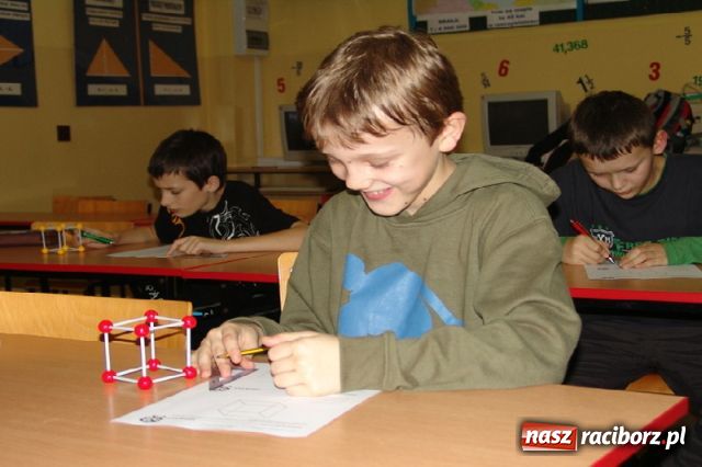 Zdjęcie w galerii na portalu naszraciborz.pl: Banany w czekoladzie, banki słów...  wiadomości z regionu