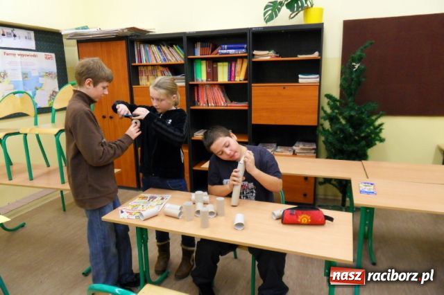 Zdjęcie w galerii na portalu naszraciborz.pl: Banany w czekoladzie, banki słów...  wiadomości z regionu