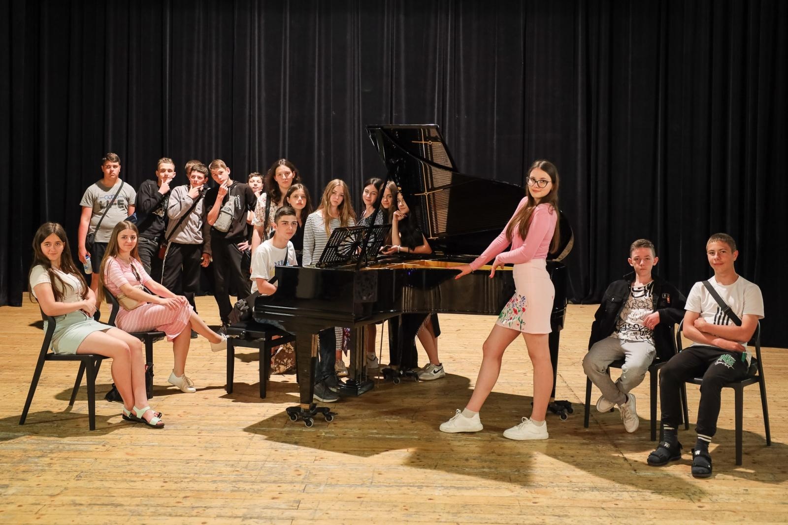 Zdjęcie w galerii na portalu naszraciborz.pl: Młodzież z Tyśmienicy z twórczą wizytą w RCK wiadomości z regionu