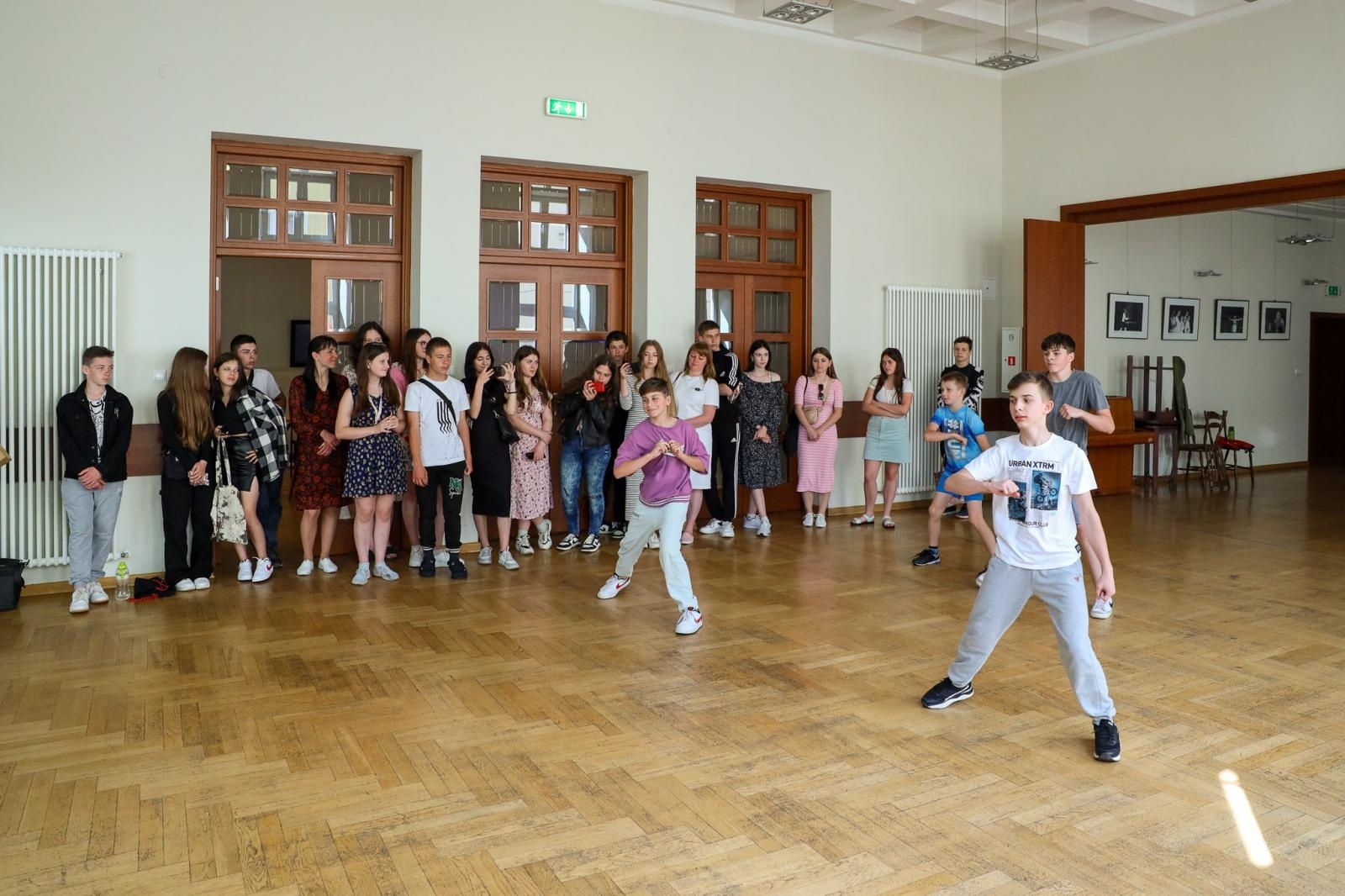 Zdjęcie w galerii na portalu naszraciborz.pl: Młodzież z Tyśmienicy z twórczą wizytą w RCK wiadomości z regionu