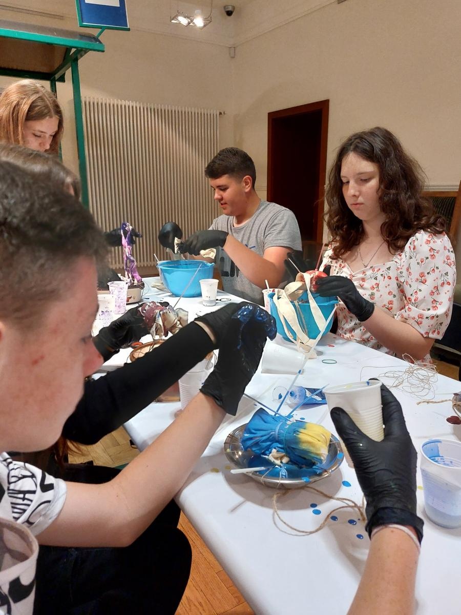 Zdjęcie w galerii na portalu naszraciborz.pl: Młodzież z Tyśmienicy z twórczą wizytą w RCK wiadomości z regionu