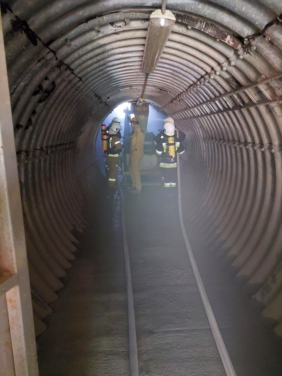 Zdjęcie w galerii na portalu naszraciborz.pl: PIASKOWNIA 2023 - jednostki z gm. Kuźnia Raciborska ćwiczyły na terenie kopalni wiadomości z regionu