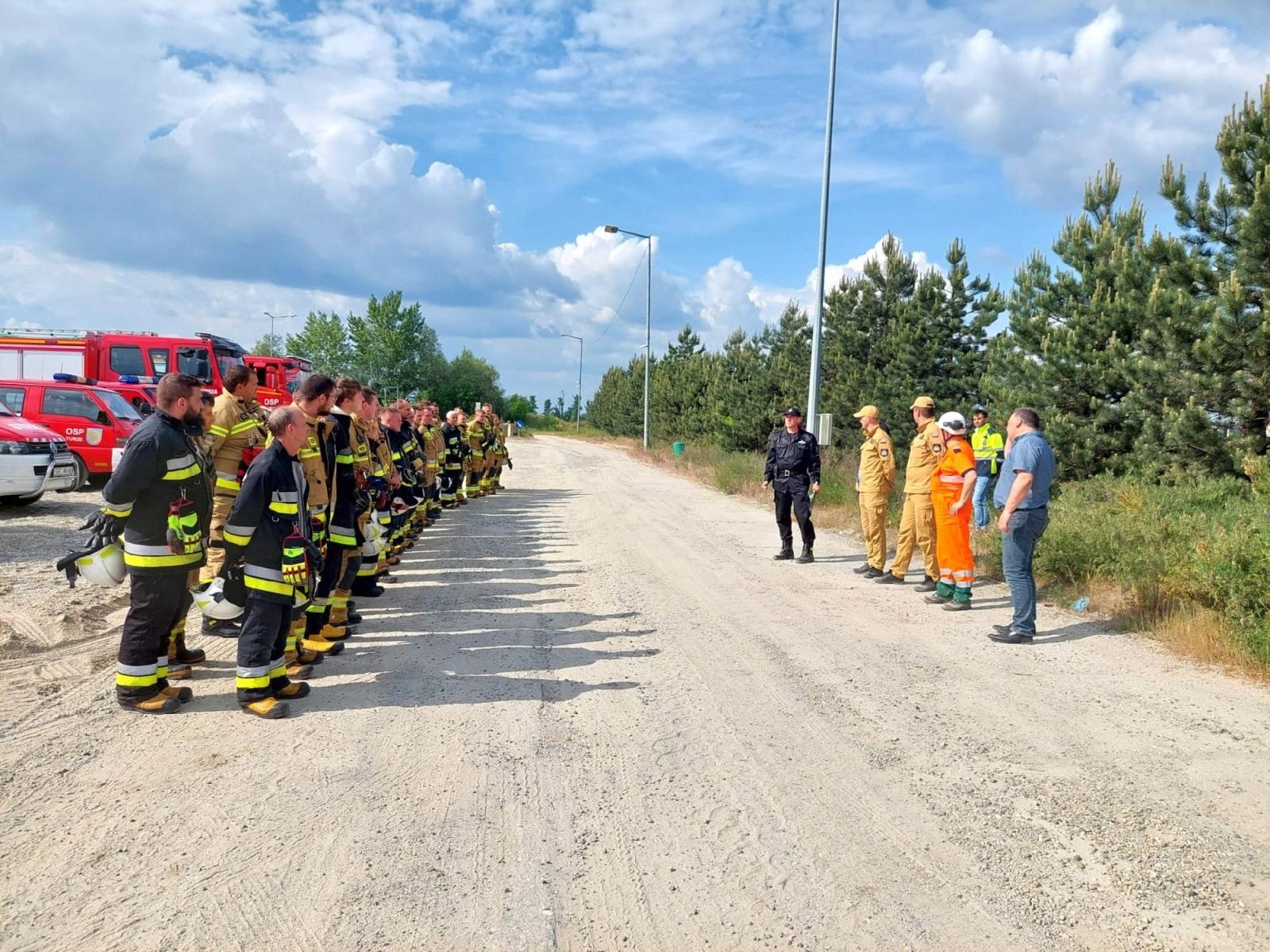 Zdjęcie w galerii na portalu naszraciborz.pl: PIASKOWNIA 2023 - jednostki z gm. Kuźnia Raciborska ćwiczyły na terenie kopalni wiadomości z regionu