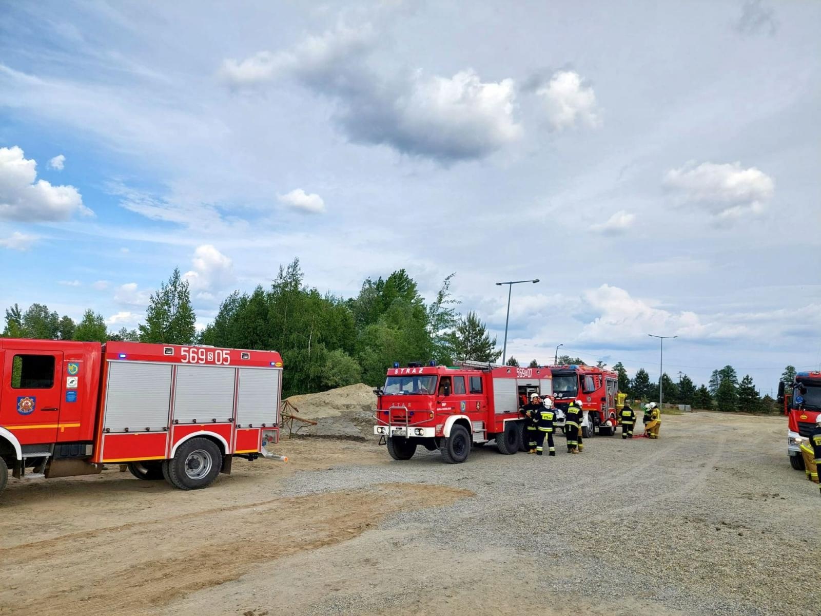 Zdjęcie w galerii na portalu naszraciborz.pl: PIASKOWNIA 2023 - jednostki z gm. Kuźnia Raciborska ćwiczyły na terenie kopalni wiadomości z regionu