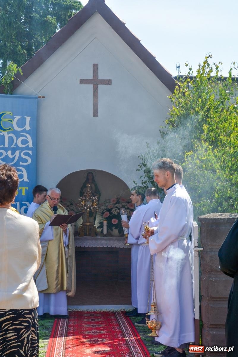 Zdjęcie w galerii na portalu naszraciborz.pl: Procesja Bożego Ciała w Raciborzu Brzeziu [FOTO i WIDEO] wiadomości z regionu