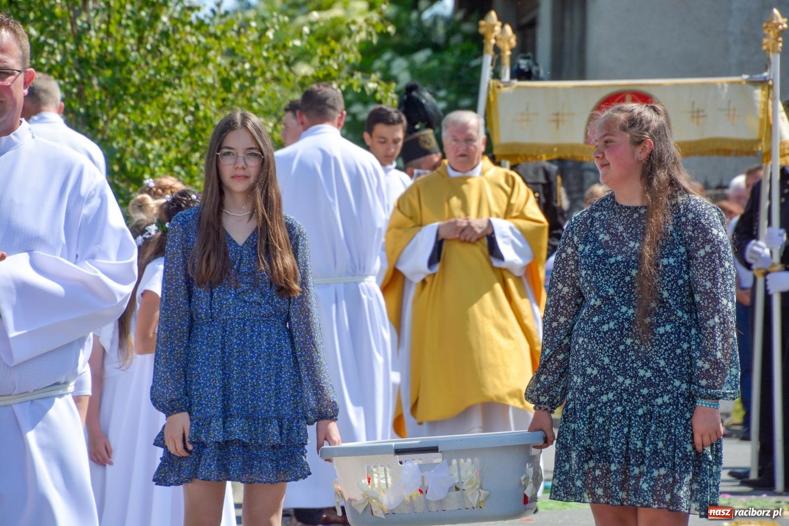 Zdjęcie w galerii na portalu naszraciborz.pl: Procesja Bożego Ciała w Raciborzu Brzeziu [FOTO i WIDEO] wiadomości z regionu