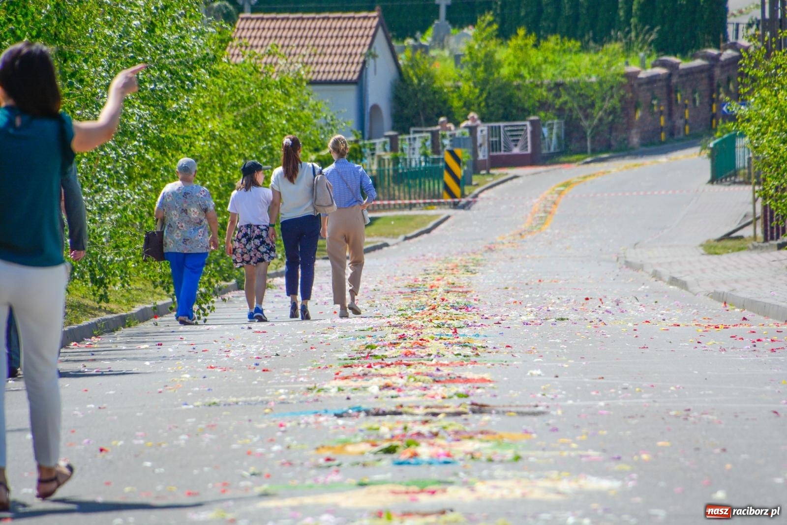 Zdjęcie w galerii na portalu naszraciborz.pl: Procesja Bożego Ciała w Raciborzu Brzeziu [FOTO i WIDEO] wiadomości z regionu