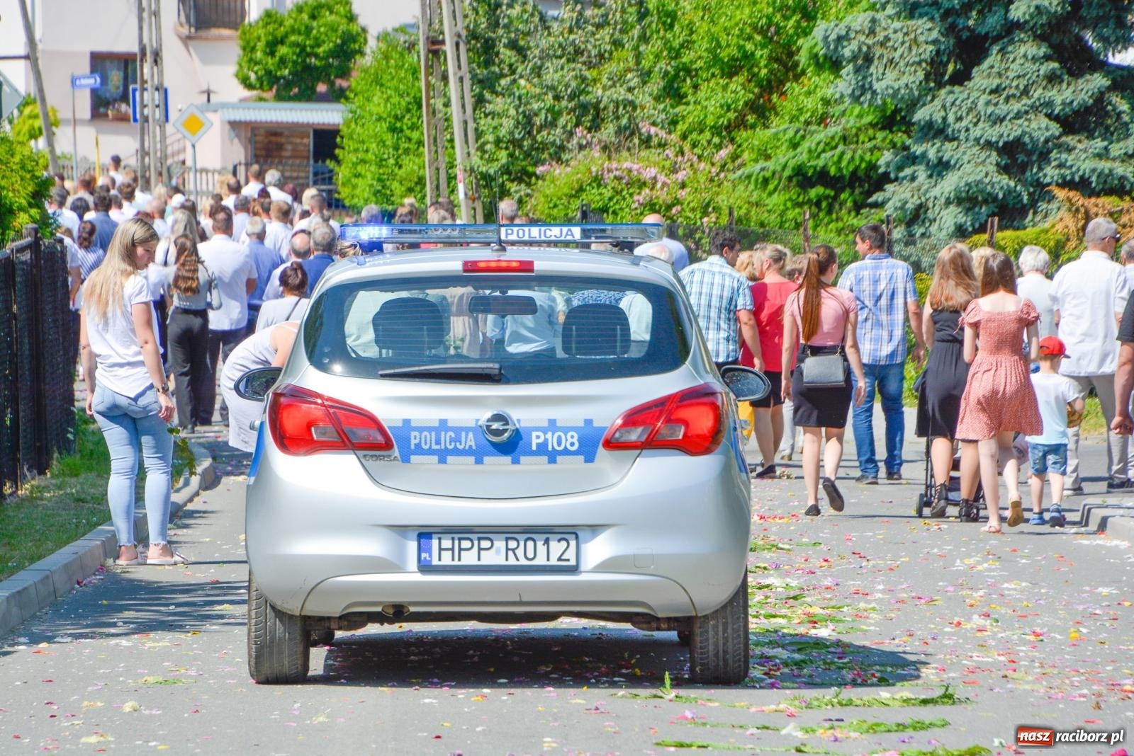Zdjęcie w galerii na portalu naszraciborz.pl: Procesja Bożego Ciała w Raciborzu Brzeziu [FOTO i WIDEO] wiadomości z regionu