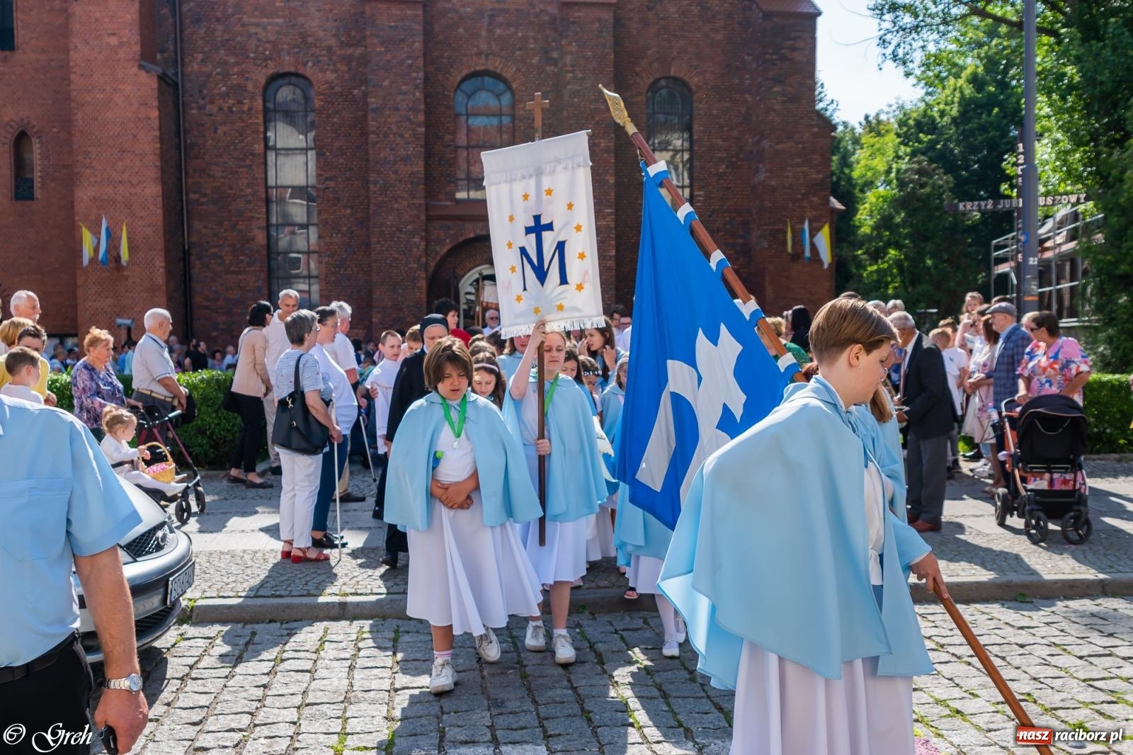 Zdjęcie w galerii na portalu naszraciborz.pl: Boże Ciało w parafii WNMP w Raciborzu [FOTO i WIDEO] wiadomości z regionu