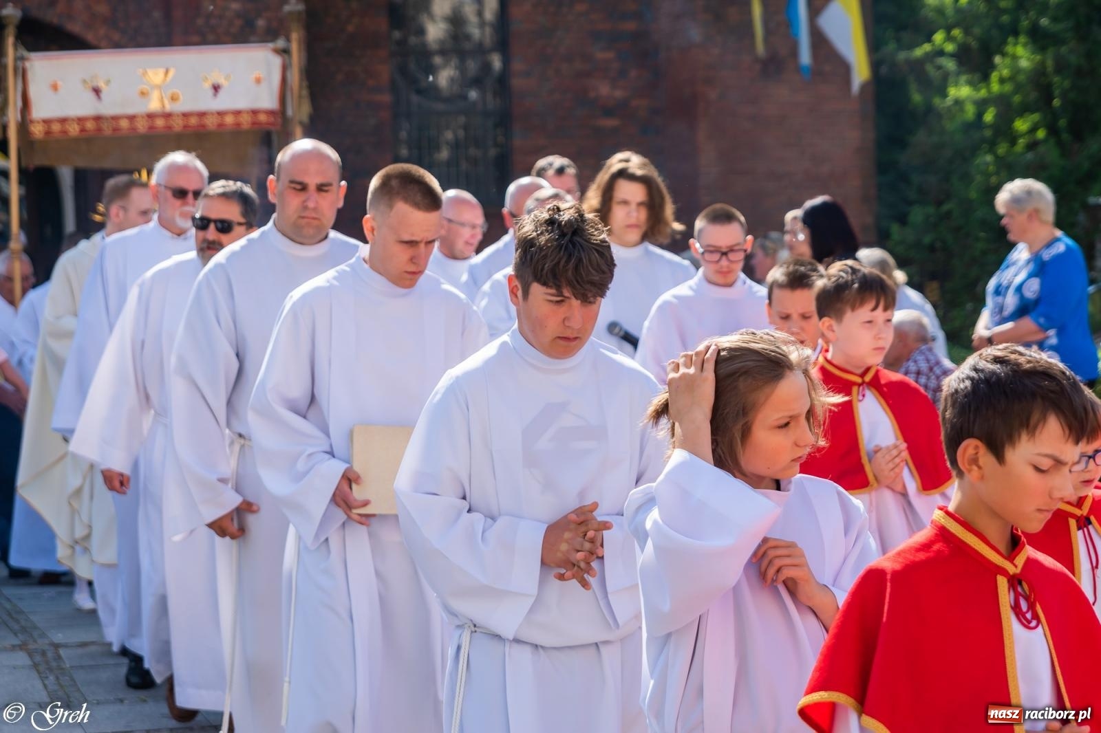 Zdjęcie w galerii na portalu naszraciborz.pl: Boże Ciało w parafii WNMP w Raciborzu [FOTO i WIDEO] wiadomości z regionu