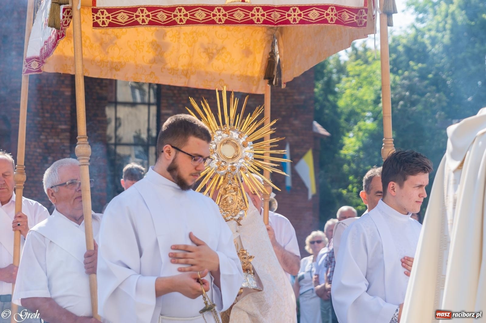 Zdjęcie w galerii na portalu naszraciborz.pl: Boże Ciało w parafii WNMP w Raciborzu [FOTO i WIDEO] wiadomości z regionu