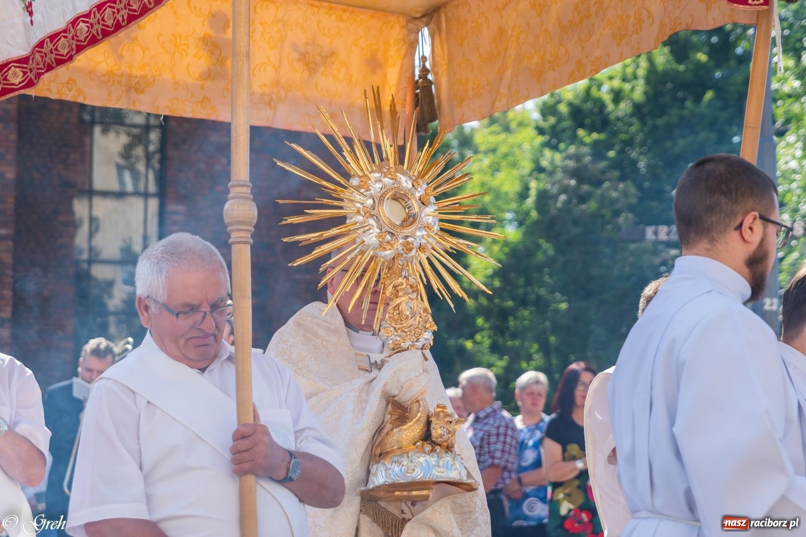 Zdjęcie w galerii na portalu naszraciborz.pl: Boże Ciało w parafii WNMP w Raciborzu [FOTO i WIDEO] wiadomości z regionu