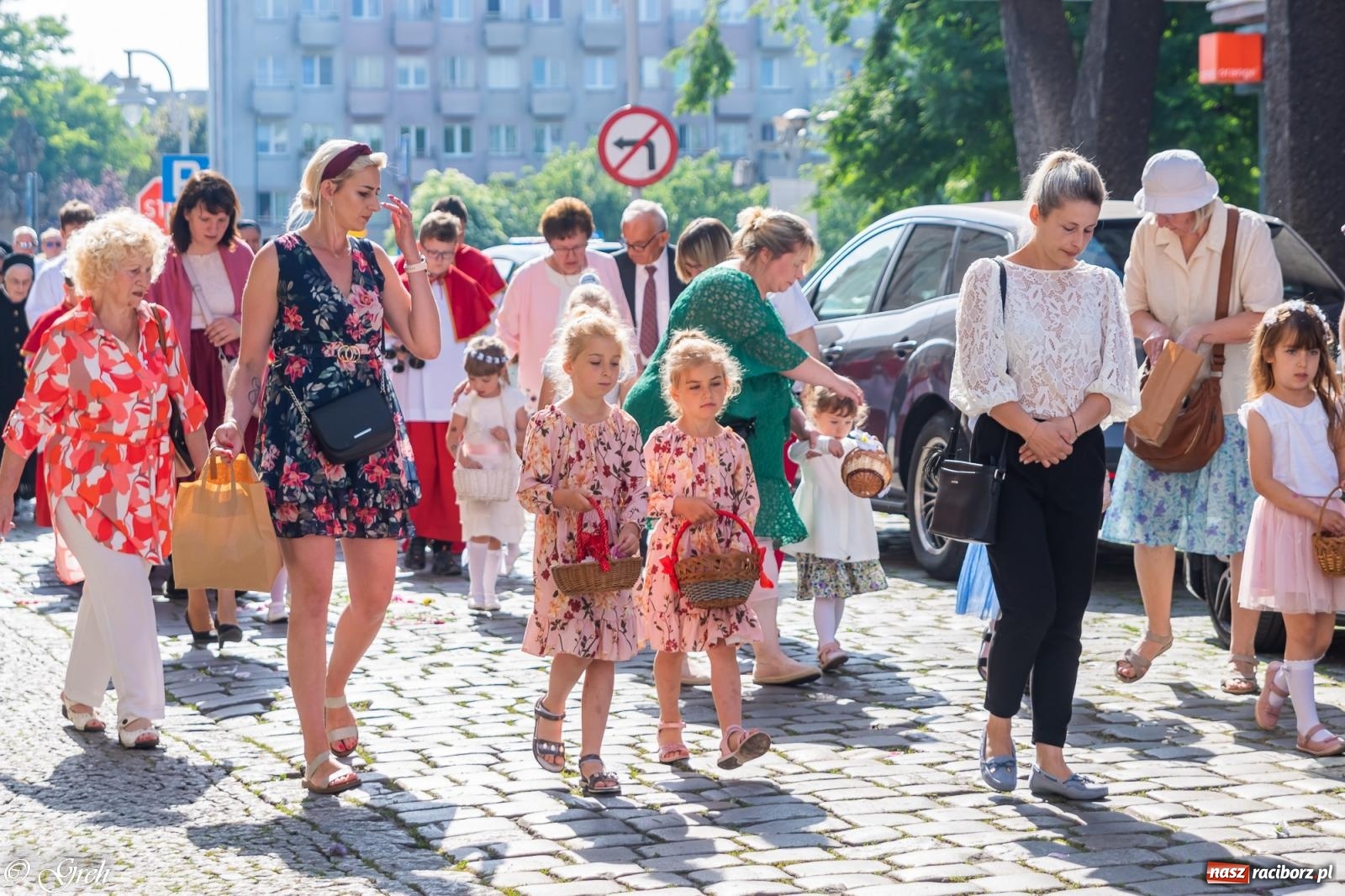 Zdjęcie w galerii na portalu naszraciborz.pl: Boże Ciało w parafii WNMP w Raciborzu [FOTO i WIDEO] wiadomości z regionu
